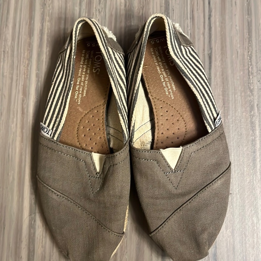 Toms espadrilles